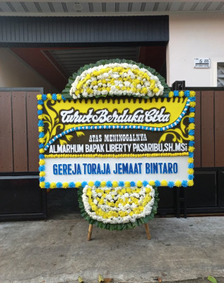 Papan Bunga Duka di Plampang